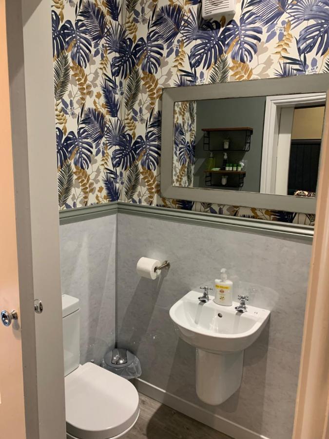 פנרית' Cornerhouse Guesthouse מראה חיצוני תמונה