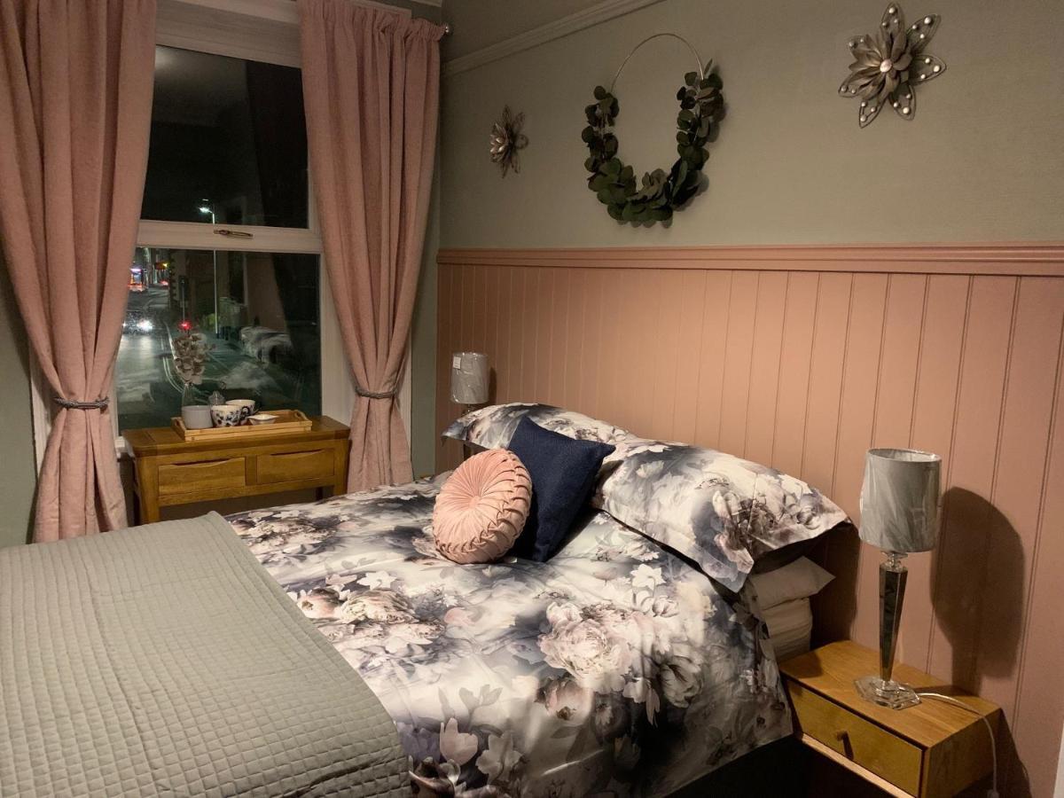 פנרית' Cornerhouse Guesthouse מראה חיצוני תמונה